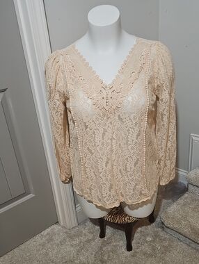 torrid Beige Lace V-Neck Long Sleeve Blouse